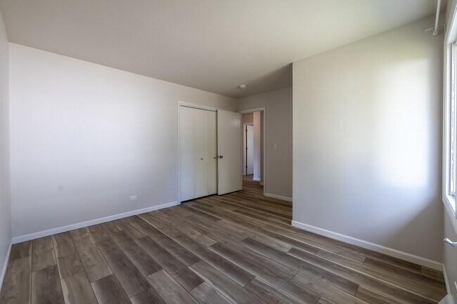 Building Photo - 4231 Belle Aire Ln