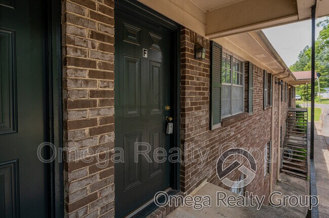 Building Photo - 2020 High School Rd