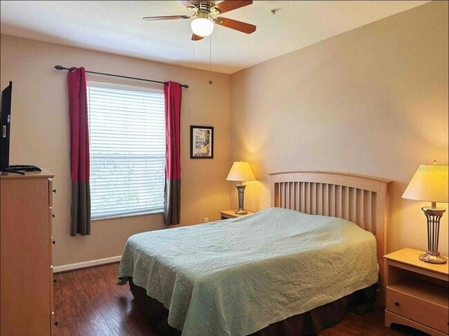 Building Photo - 2310 Silver Palm Dr