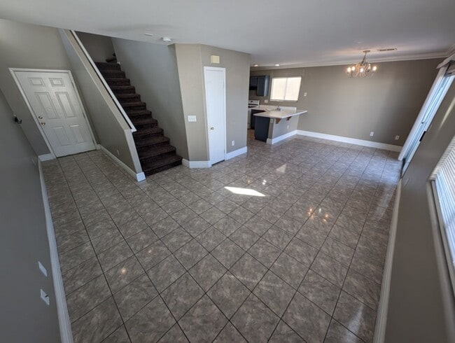 Building Photo - 4368 Holden St