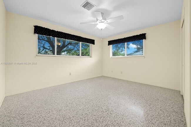 Building Photo - 8240 SW 141st St