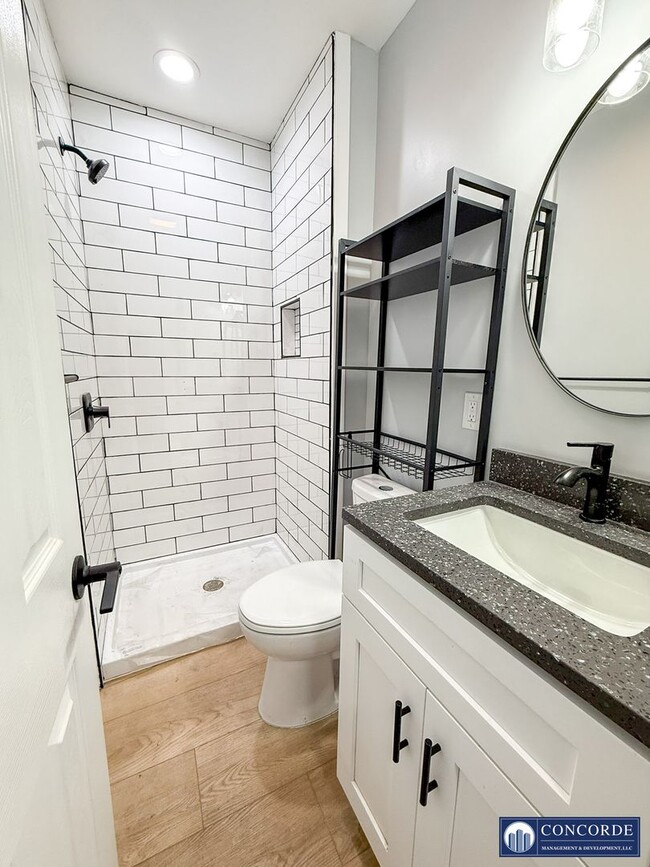 Building Photo - 3210 S 48th St