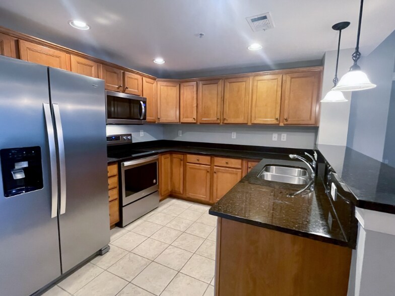 Building Photo - 3201 Aspen Grove Dr