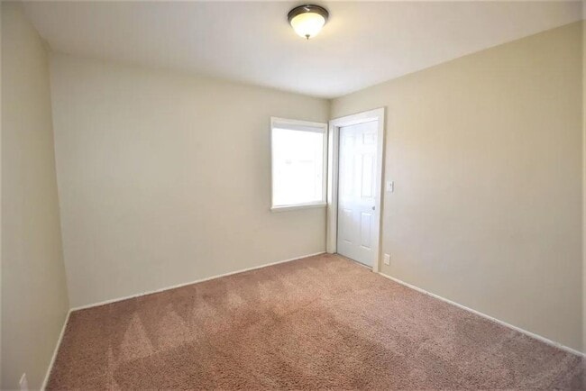 Building Photo - 1629 W 110th St