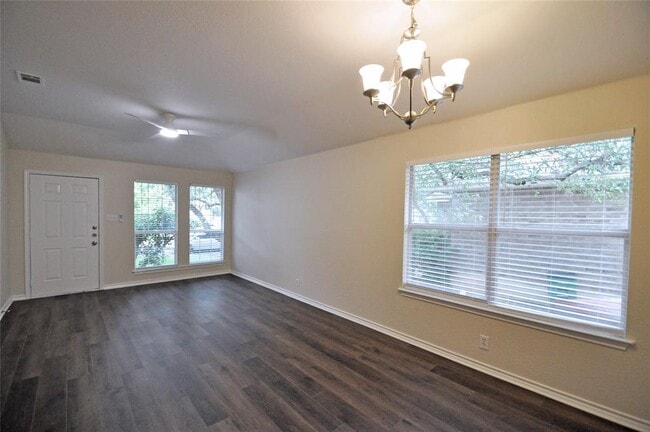 Building Photo - 13350 Water Oak Ln