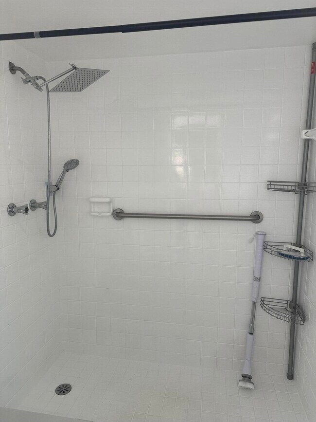 Building Photo - 3550 NW 104th Ave