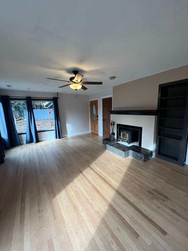 Building Photo - 18320 Dickerson Ln