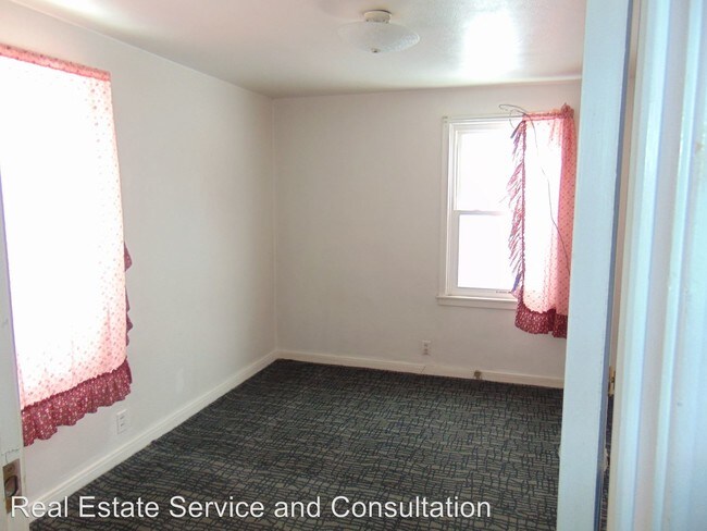 Building Photo - 907 S 15th St