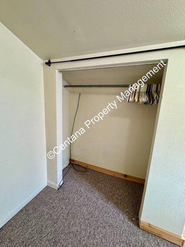 Building Photo - 2 bedroom 1 Bath House