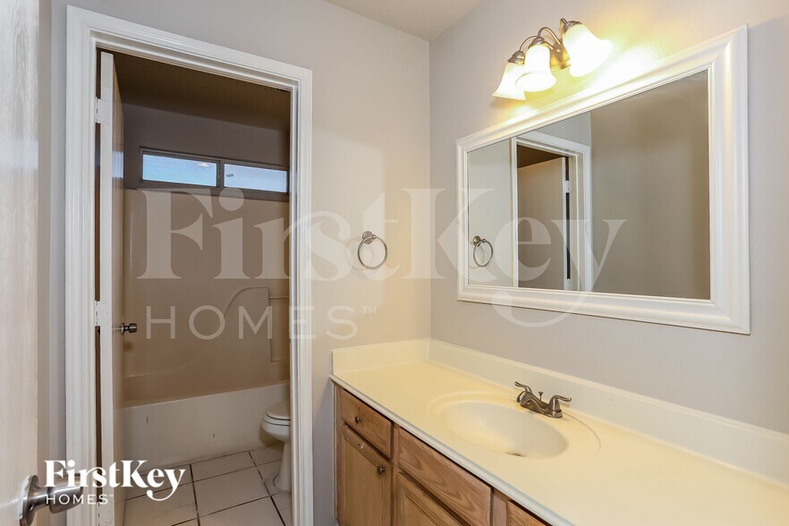 Building Photo - 7601 Southbridge Ln