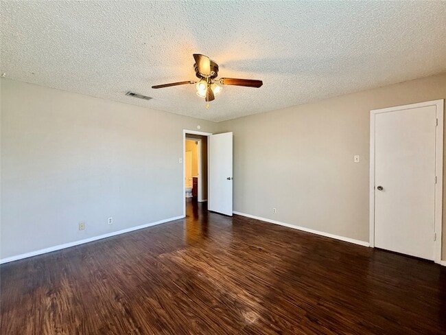 Building Photo - 3309 Fallmeadow St