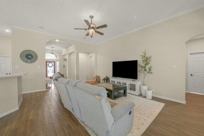 Building Photo - 1122 Wellshire Dr