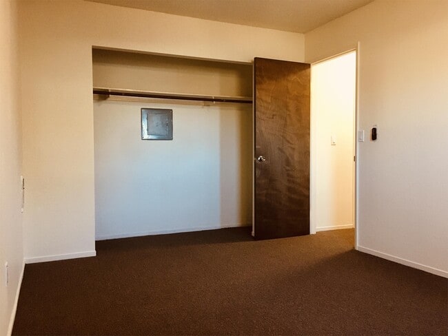 Building Photo - 209 Wright Ln