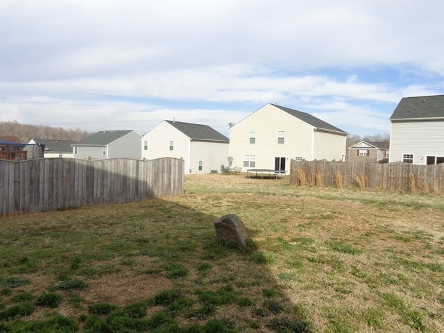 Building Photo - 1410 River Run Rd