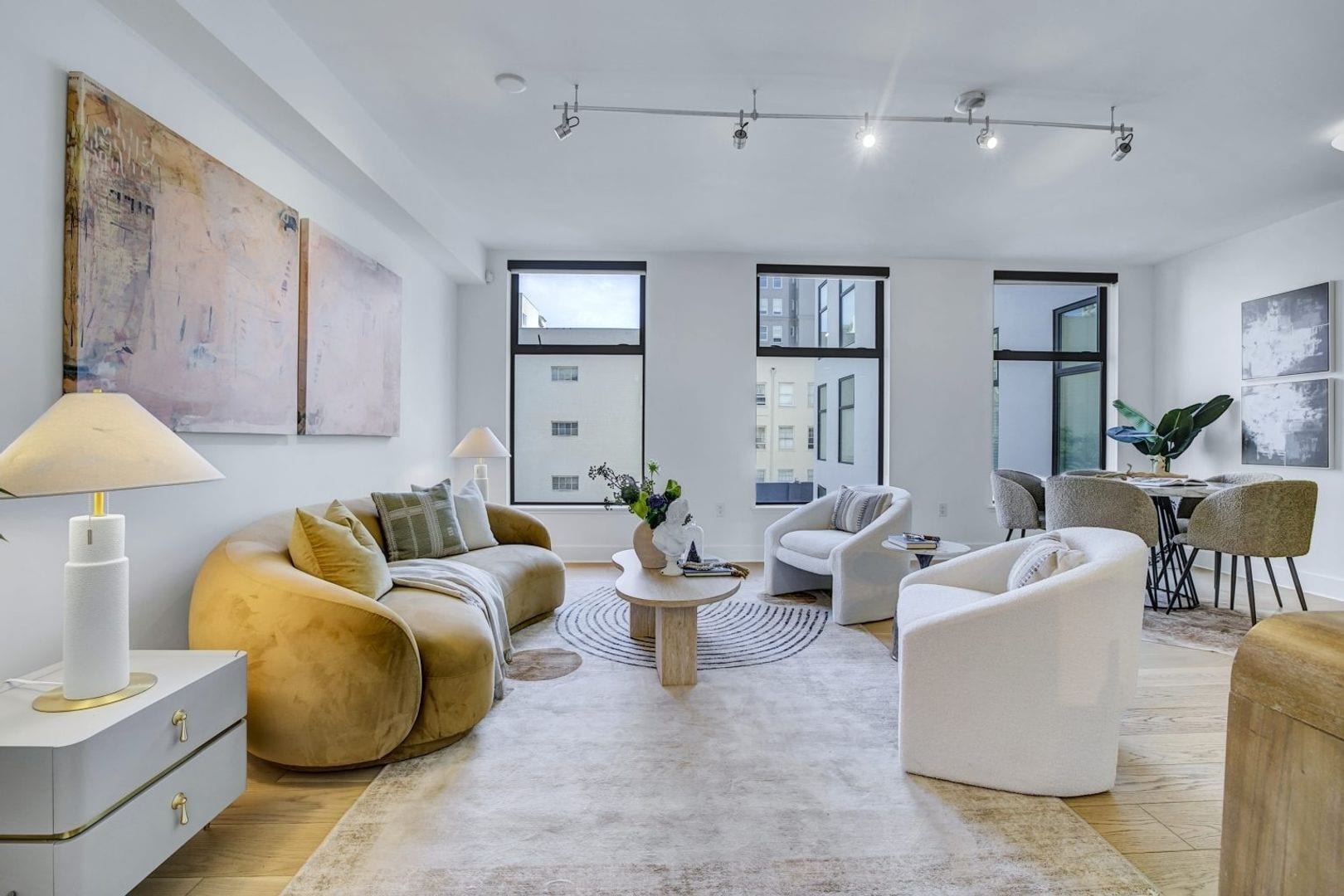 Building Photo - 1080 Sutter St