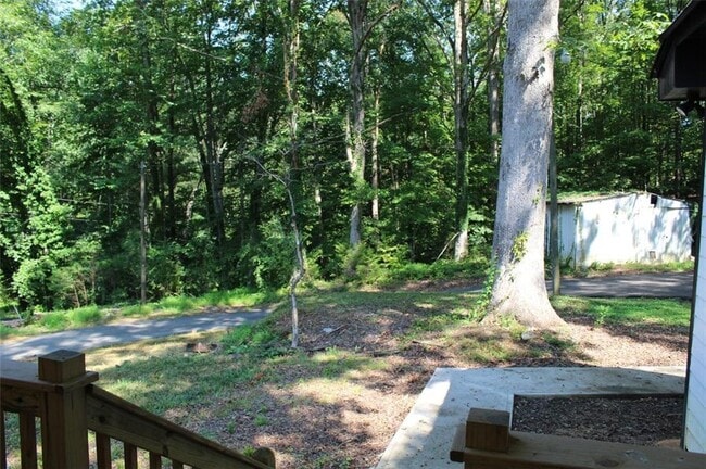 Building Photo - 202 Henderson Falls Rd