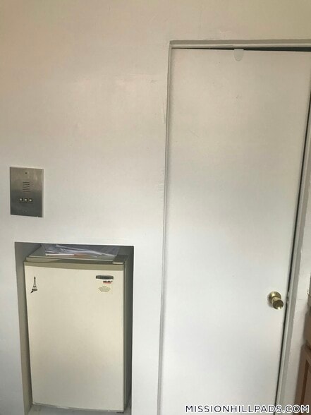 Building Photo - 55 S Huntington Ave