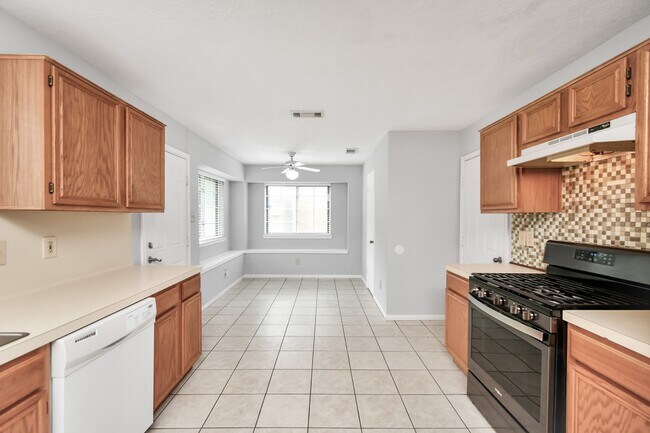 Building Photo - 2707 Blue Mist Dr