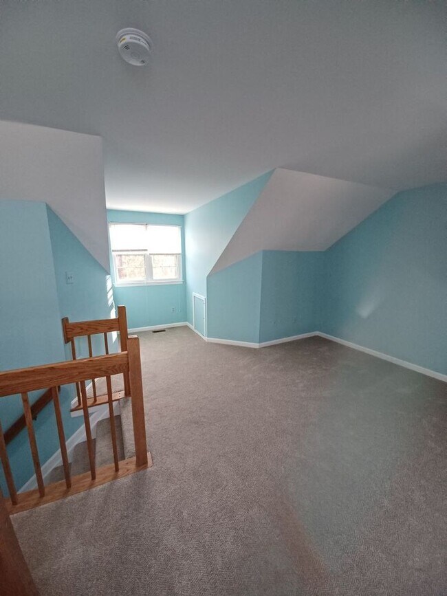 Building Photo - 8028 Valleys Crest Ct