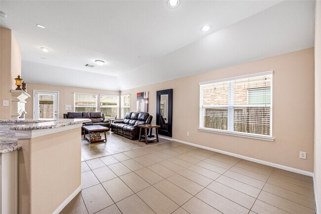 Building Photo - 7030 Villa Mountain Ln