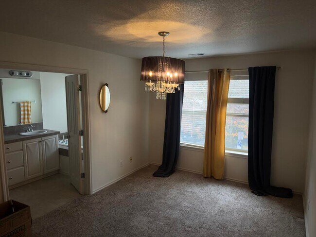 Building Photo - Beautiful Townhome Available in Prestigious Arbor Woods at Murrayhill