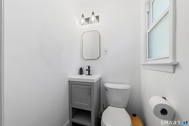 Building Photo - 130 D'Eramo Pl