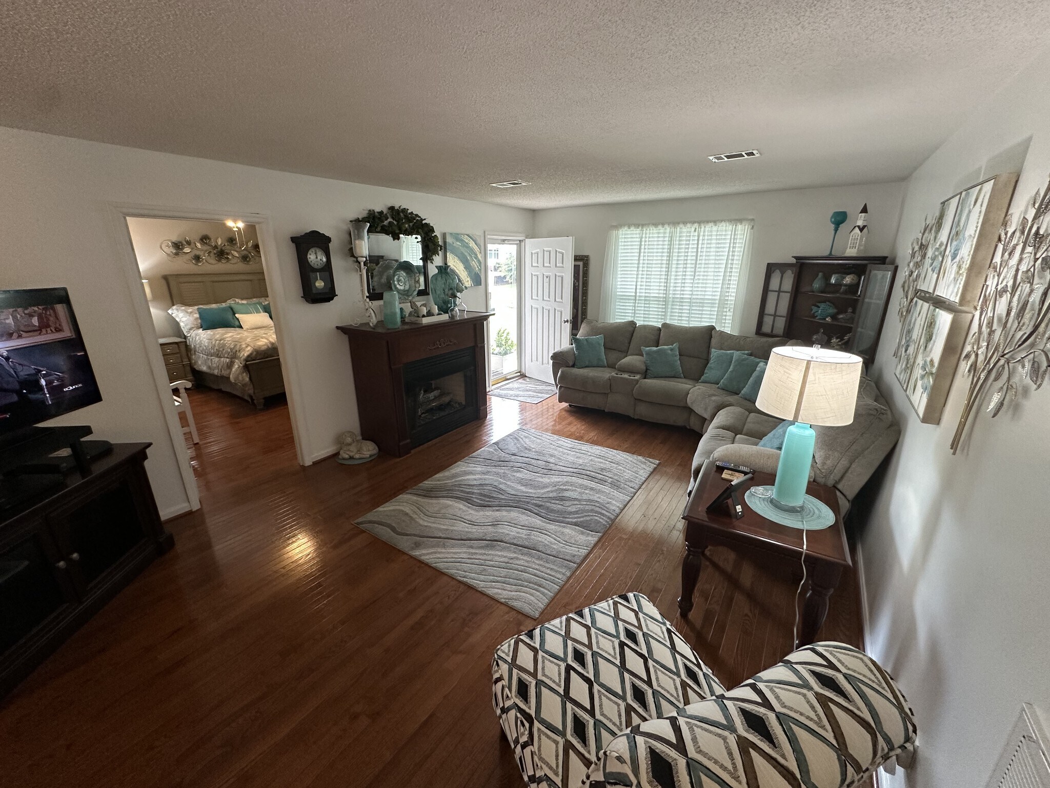 Building Photo - 808 Water View Ter
