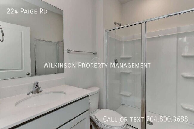 Building Photo - 224 Paige Rd