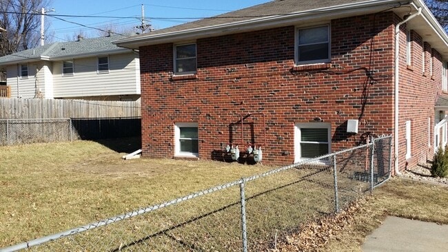 Building Photo - Duplex