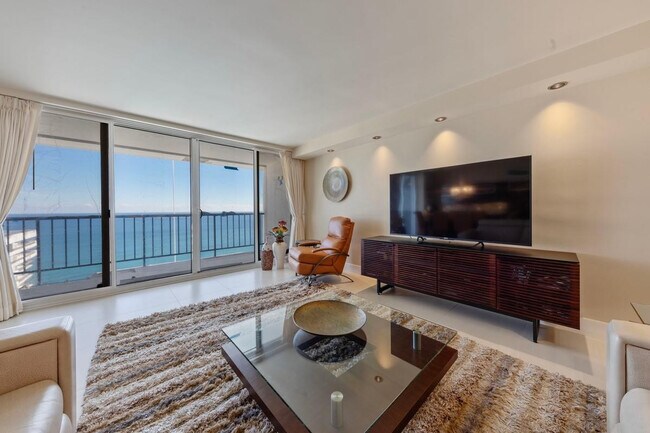 Building Photo - 4280 Galt Ocean Dr