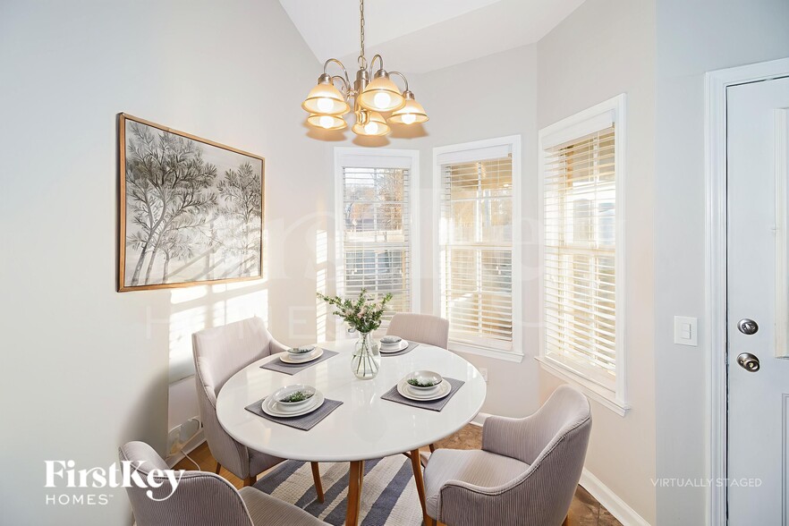 Building Photo - 8595 Shady Elm Dr