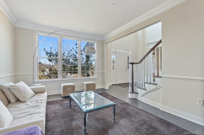 Building Photo - 11 Fraydun Ln