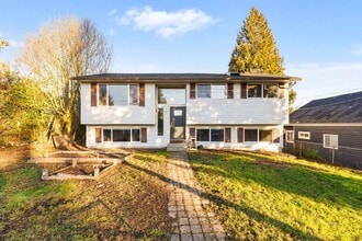 Building Photo - Great Home with Lots of Upgrades in a Great Location!