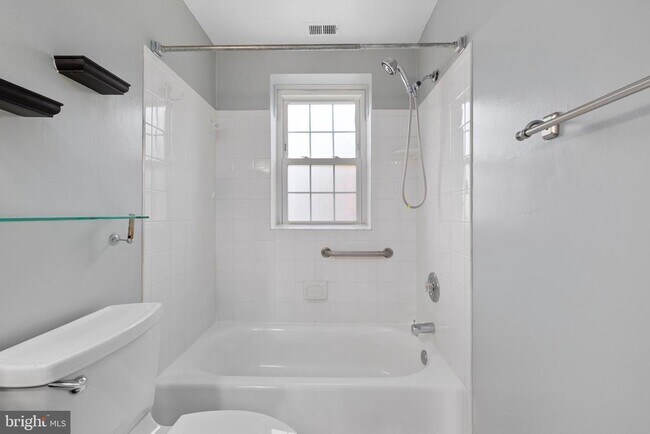 Building Photo - 4821 31st St S