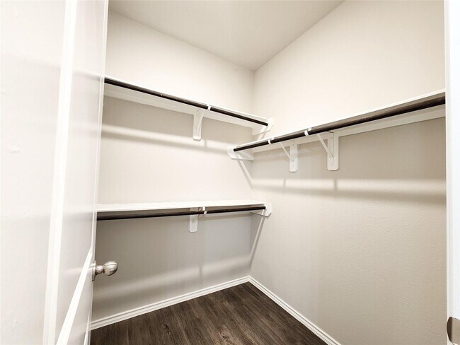 Building Photo - 26471 Joy Village Dr