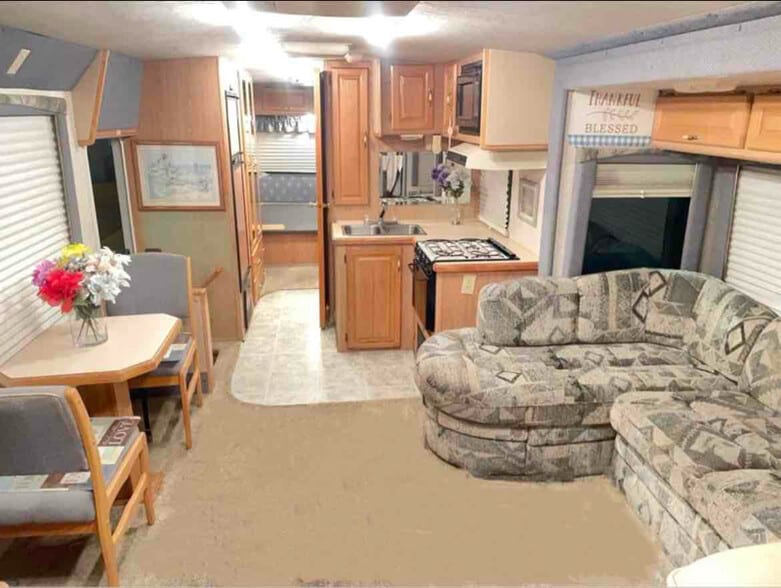 Building Photo - 1901 Halford Ave