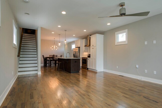 Building Photo - 1515 21st Ave N