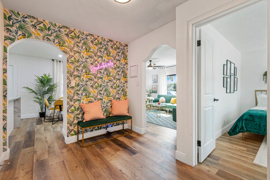 Building Photo - 2402 W Cypress St