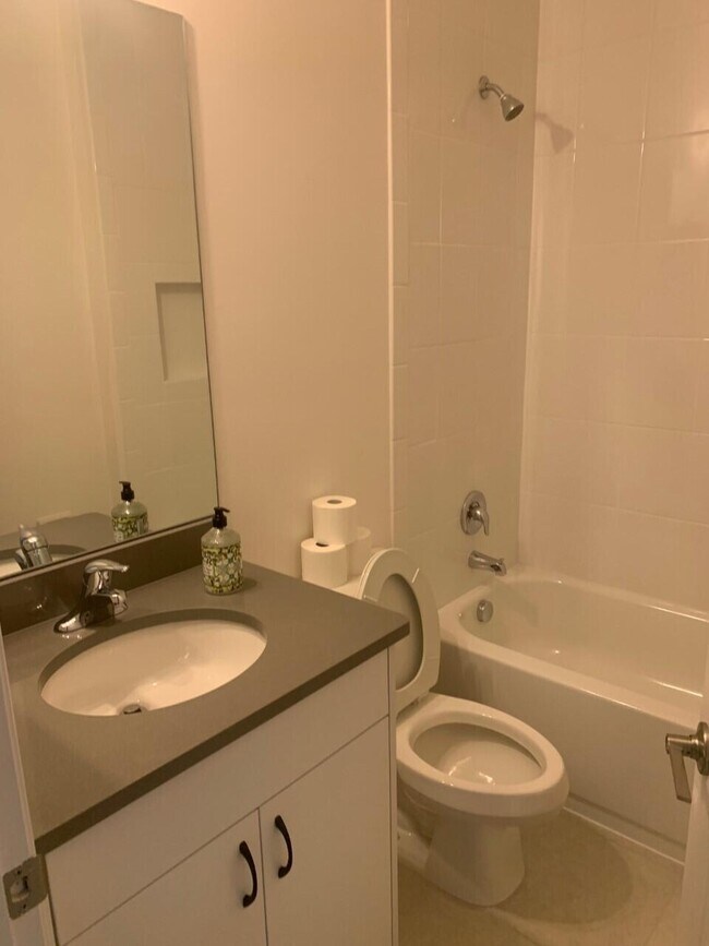 Building Photo - 11643 SW Moon River Way