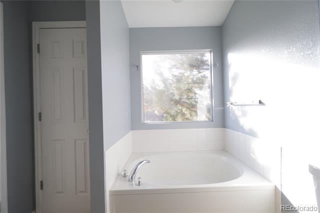 Building Photo - 15612 E 96th Way