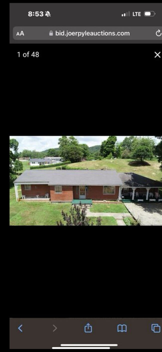 Building Photo - 598 Brown Ave