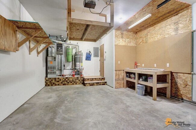 Building Photo - 2606 W 30th Ave