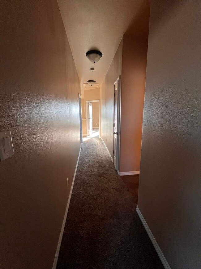 Building Photo - COMING SOON!!  2 Story Townhome