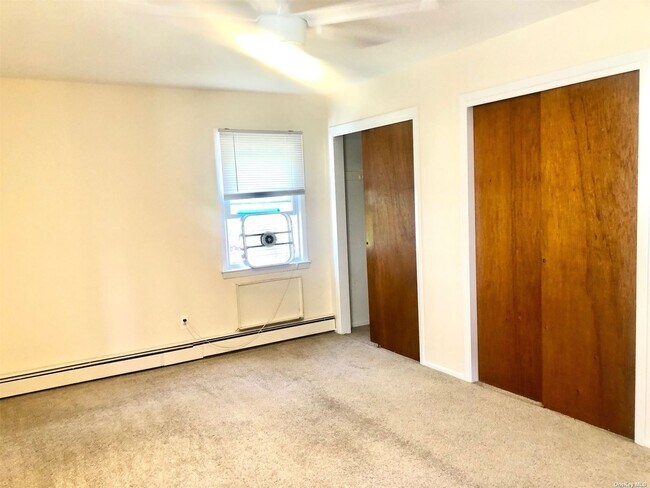 Building Photo - 637 W Penn St