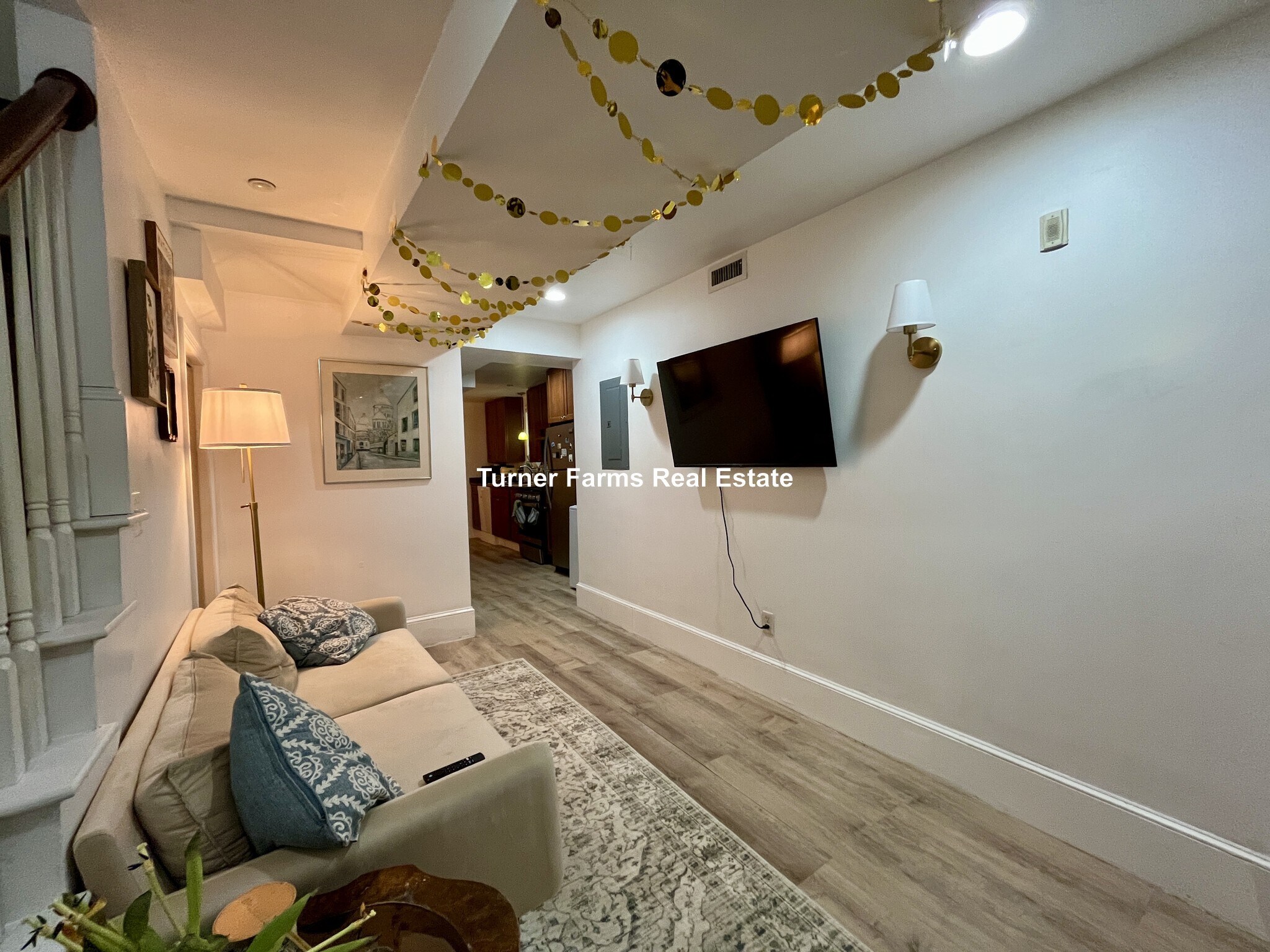 Building Photo - 64 Louis Prang St