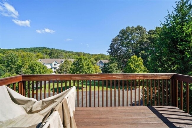 Building Photo - 10 Silas Seaman St