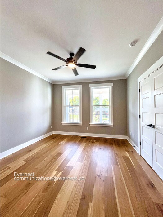 Building Photo - 1107 Walsh St