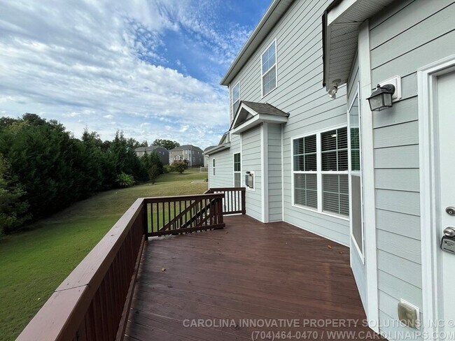 Building Photo - 385 Hawks Creek Pkwy