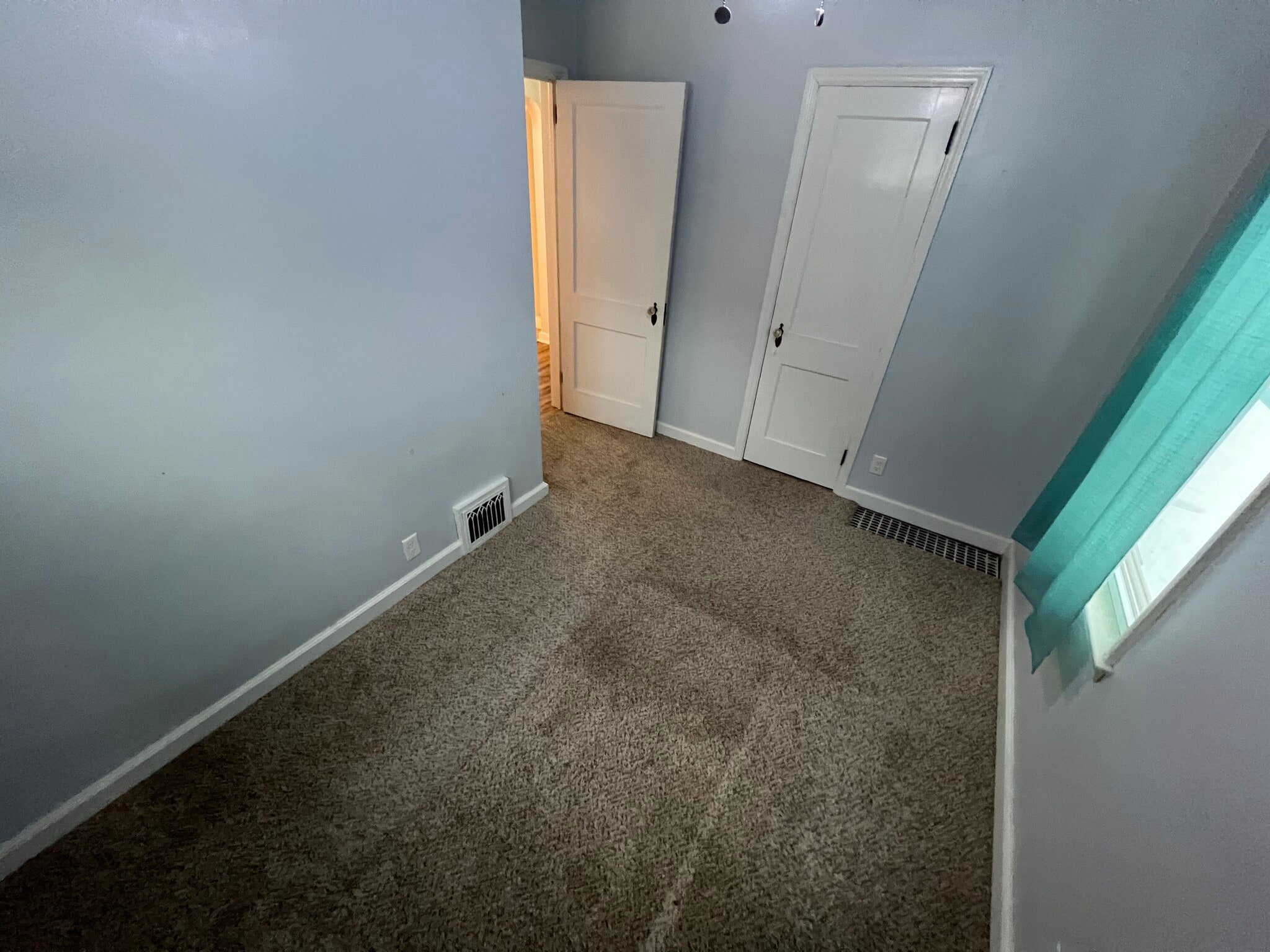 Building Photo - 828 S 9th Ave