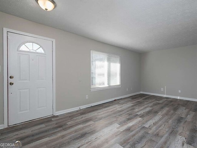 Building Photo - 3874 Mulkey Cir SW